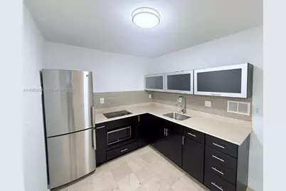 2301 Collins Ave #621, Miami Beach, FL 33139 - Photo 6