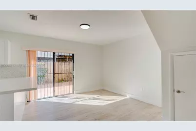 710 SW 114th Ave #C3, Sweetwater, FL 33174 - Photo 12