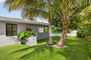 1215 NE 110th St, Miami, FL 33161 - Photo 4