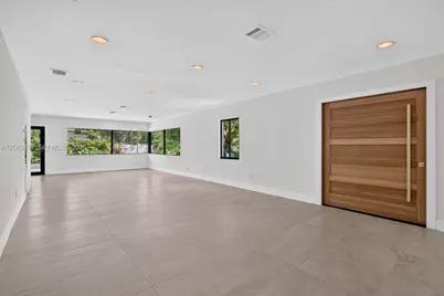 1215 NE 110th St, Miami, FL 33161 - Photo 6