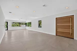 1215 NE 110th St, Miami, FL 33161 - Photo 6