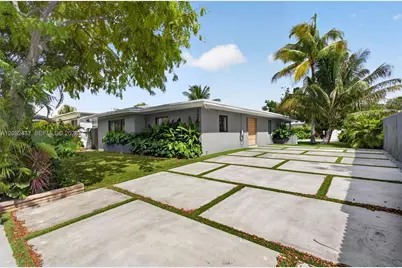 1215 NE 110th St, Miami, FL 33161 - Photo 2