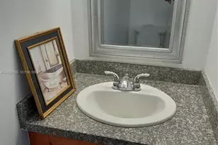 551 NW 82nd Ave, Miami, FL 33126 - Photo 10