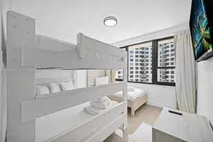 5225 Collins Ave, Miami Beach, FL 33140 - Photo 12