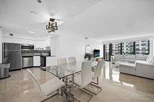 5225 Collins Ave, Miami Beach, FL 33140 - Photo 2