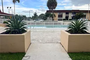 5501 SW 77th Ct, Miami, FL 33155 - Photo 4