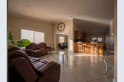 6536 NW 197th Ln, Hialeah, FL 33015 - Photo 38