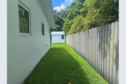 8640 SW 125th Ter, Miami, FL 33156 - Photo 6
