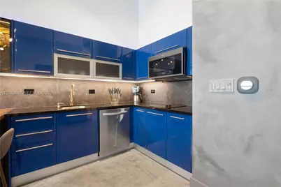 253 NE 2nd St #314, Miami, FL 33132 - Photo 10