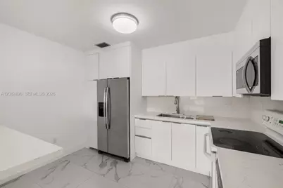 1284 W 44th Pl #3, Hialeah, FL 33012 - Photo 20
