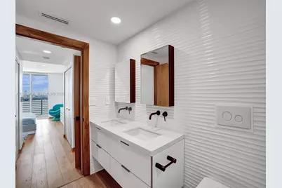 325 S Biscayne Blvd #1423, Miami, FL 33131 - Photo 28