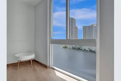 325 S Biscayne Blvd #1423, Miami, FL 33131 - Photo 20