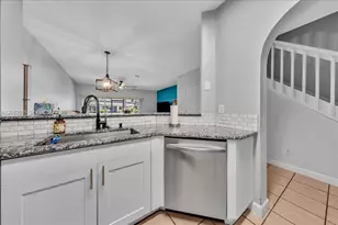 12152 SW 4th St, Pembroke Pines, FL 33025 - Photo 8