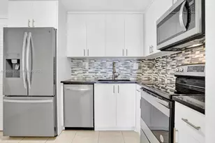 8255 Abbott Ave, Miami Beach, FL 33141 - Photo 12