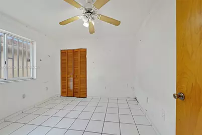 7627 W 34th Ct, Hialeah, FL 33018 - Photo 12