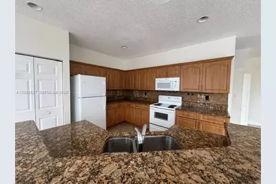 17914 SW 20th St, Miramar, FL 33029 - Photo 10