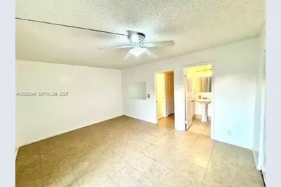 200 SW 132nd Way #209L, Pembroke Pines, FL 33027 - Photo 2