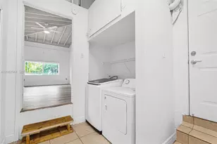 20 NW 45th St, Miami, FL 33127 - Photo 24