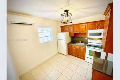 47 NW 47th Ave #14, Miami, FL 33126 - Photo 2