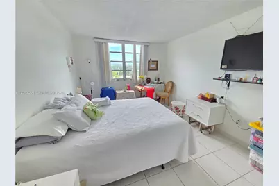 2841 NE 163rd St #402, North Miami Beach, FL 33160 - Photo 20