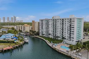 2841 NE 163rd St, North Miami Beach, FL 33160 - Photo 32