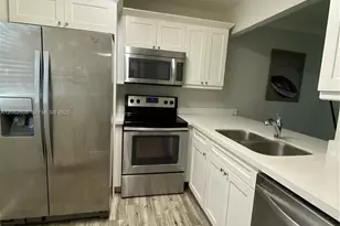 5181 W Oakland Park Blvd, Lauderdale Lakes, FL 33313 - Photo 2