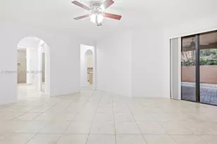 2890 Kinsington Cir, Weston, FL 33332 - Photo 8