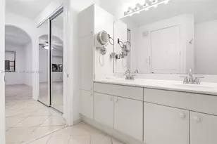 2890 Kinsington Cir, Weston, FL 33332 - Photo 20