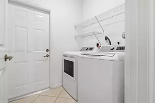 2890 Kinsington Cir, Weston, FL 33332 - Photo 26