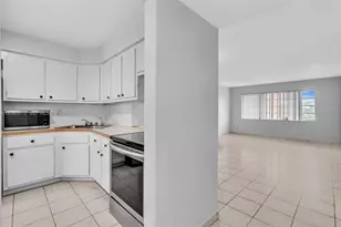 1540 NE 191st St, Miami, FL 33179 - Photo 4