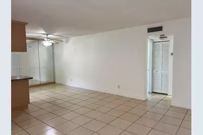7910 Taft St #201, Pembroke Pines, FL 33024 - Photo 10
