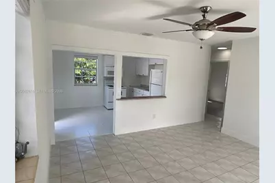 725 SW 8th Ave #A, Hallandale Beach, FL 33009 - Photo 12