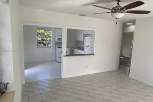 725 SW 8th Ave, Hallandale Beach, FL 33009 - Photo 12