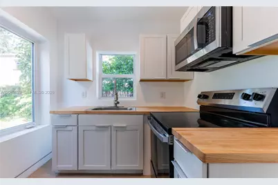 709 SW 4th Ct #3, Fort Lauderdale, FL 33315 - Photo 16