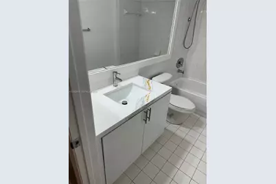 5091 NW 7th St #811, Miami, FL 33126 - Photo 6