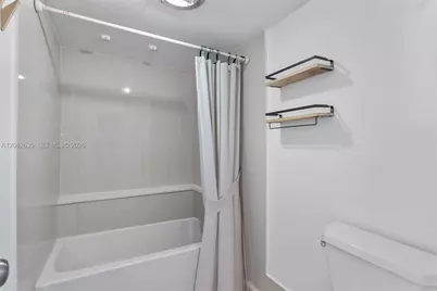 16558 NE 26th Ave #2G, North Miami Beach, FL 33160 - Photo 14
