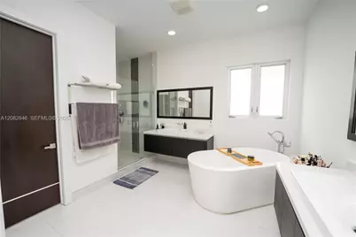 8340 NW 33 Terrace, Doral, FL 33122 - Photo 30