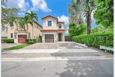 3803 NE 2nd St, Homestead, FL 33033 - Photo 2