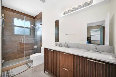 3803 NE 2nd St, Homestead, FL 33033 - Photo 10