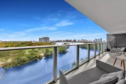 16385 Biscayne #804, North Miami Beach, FL 33160 - Photo 2