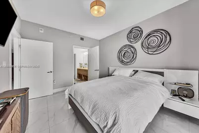16385 Biscayne #804, North Miami Beach, FL 33160 - Photo 20