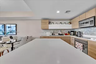 16385 Biscayne, North Miami Beach, FL 33160 - Photo 8