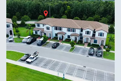 11388 W 34th Way, Hialeah, FL 33018 - Photo 2