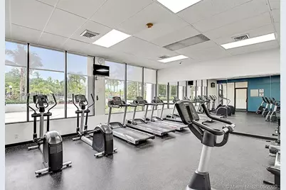 100 Bayview Dr #1114, Sunny Isles Beach, FL 33160 - Photo 36