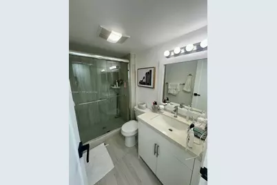 100 Bayview Dr #1114, Sunny Isles Beach, FL 33160 - Photo 24