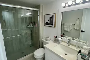 100 Bayview Dr, Sunny Isles Beach, FL 33160 - Photo 24