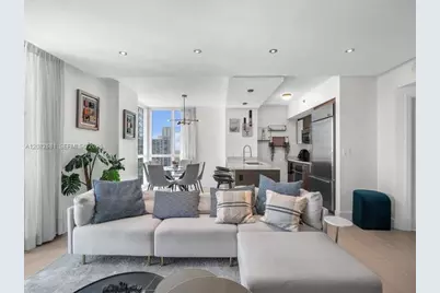 55 SE 6th St #2902, Miami, FL 33131 - Photo 14