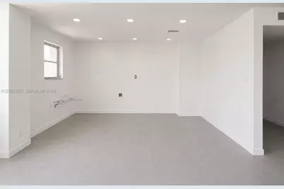 2750 NE 183rd St #PH05, Aventura, FL 33160 - Photo 8