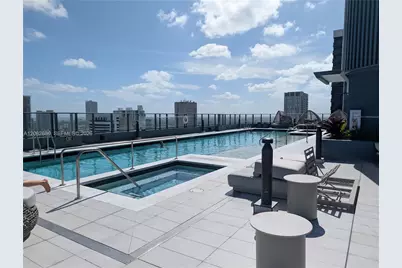 121 NE 5th St #1209, Miami, FL 33132 - Photo 18