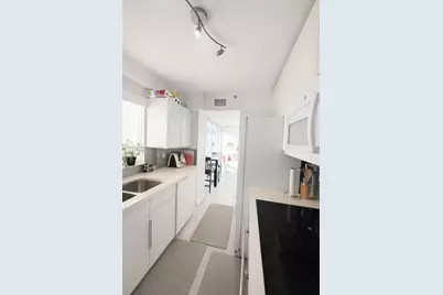 5900 Collins Ave #1405, Miami Beach, FL 33140 - Photo 12